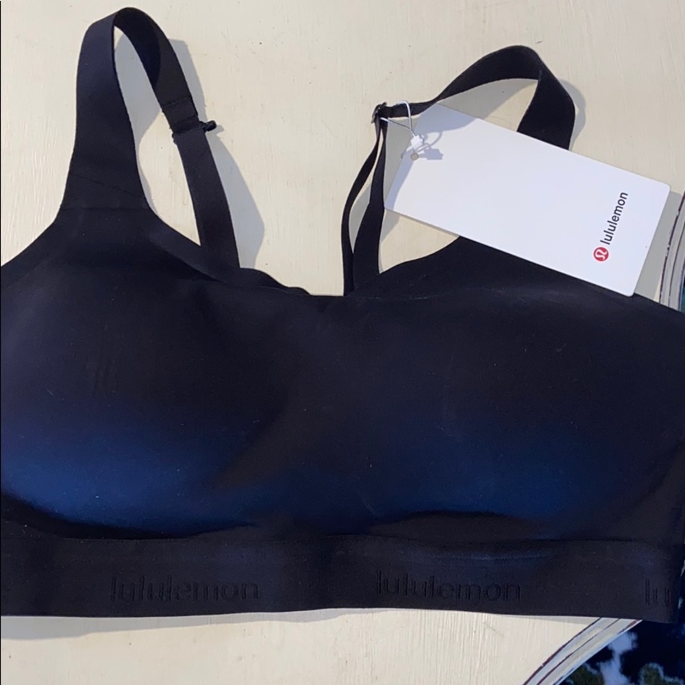 NWT Lululemon Fine Form Bra